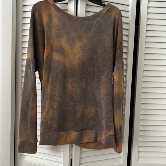 Top - Picture 1 of 3